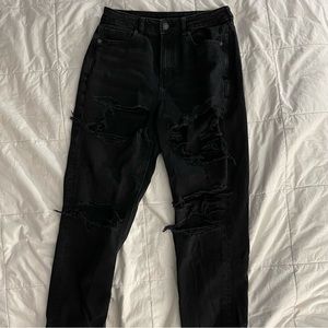 Black AE mom jeans - Size 4
